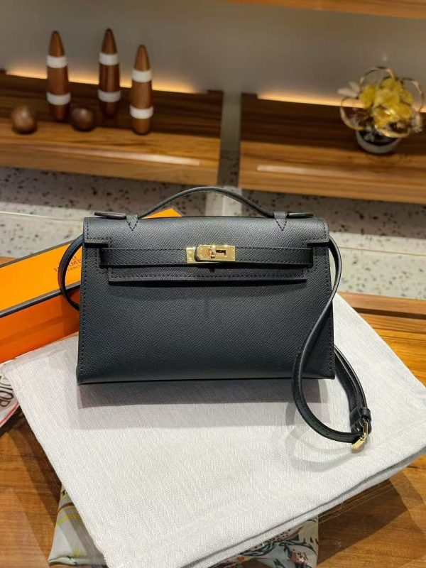 2025-012BK (2) Black Gold Handmade grainy leather bag