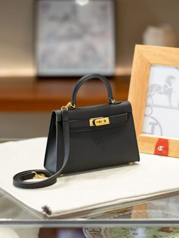 2025-015-BK (2) Black Gold Handcrafted palmprint leather bag