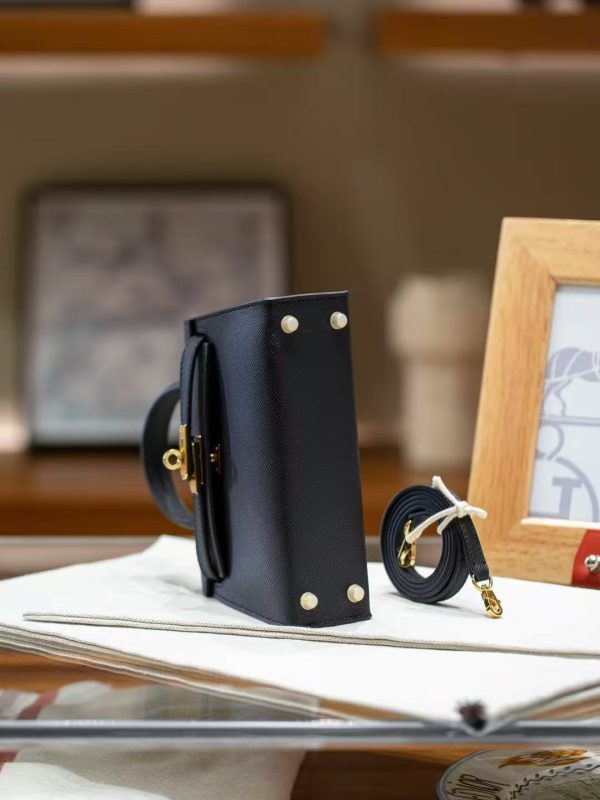 2025-015-BK (7) Black Gold Handcrafted palmprint leather bag